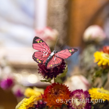 Decoración de mariposas en la pared